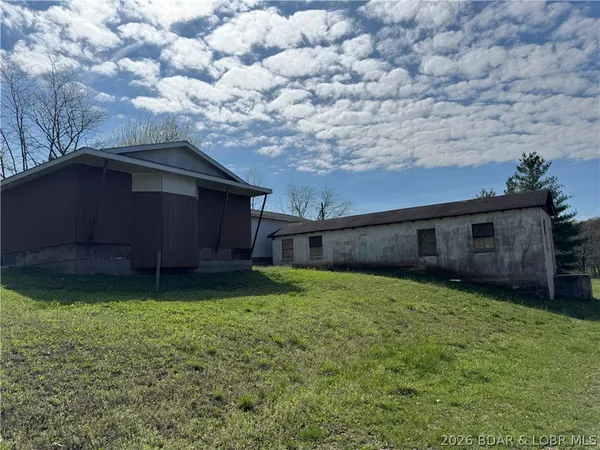 $240,000 | 33092 Lake Trail Road, Gravois Mills, MO 65037