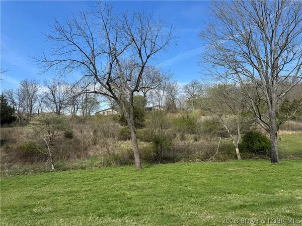 $240,000 | 33092 Lake Trail Road, Gravois Mills, MO 65037
