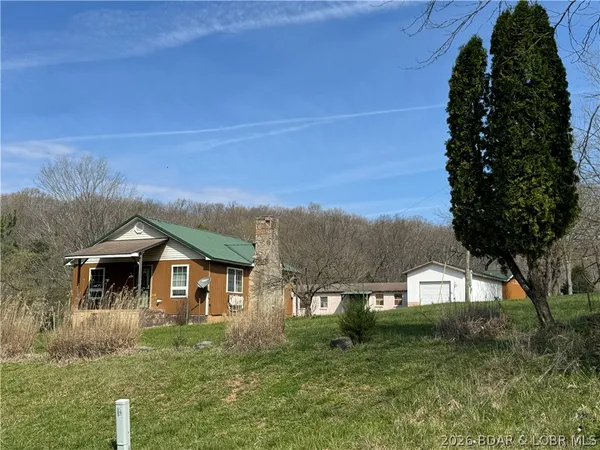 $240,000 | 33092 Lake Trail Road, Gravois Mills, MO 65037