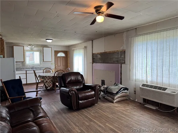 $240,000 | 33092 Lake Trail Road, Gravois Mills, MO 65037