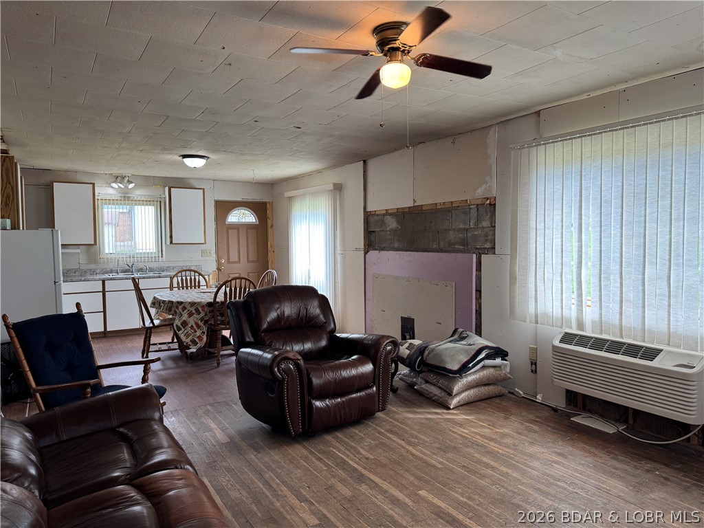 33092 Lake Trail Road Gravois Mills, MO 65037 - Photo 5 of 30 Flooring is done. Through out.