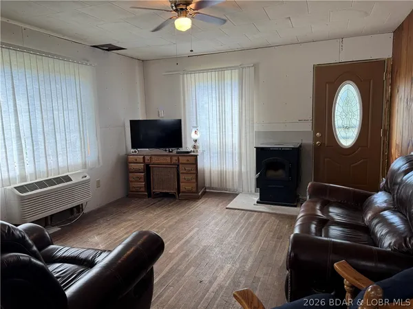 $240,000 | 33092 Lake Trail Road, Gravois Mills, MO 65037