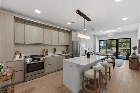 $850,300 | 2209 South 1st Street, Unit 122, Austin, TX 78704