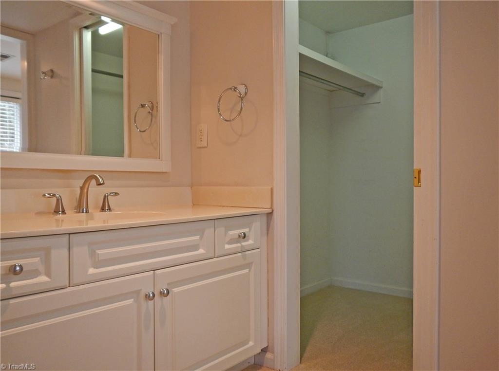 120 Horneytown Road High Point, NC 27265 - Photo 15 of 28 Master Bathroom