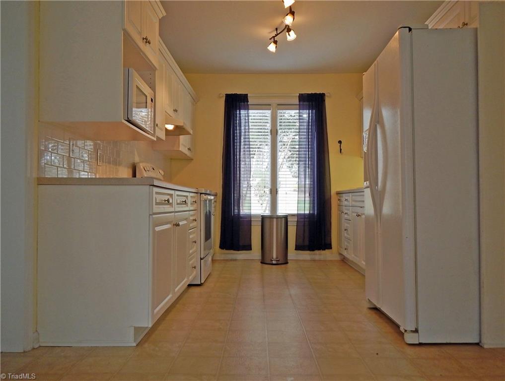 120 Horneytown Road High Point, NC 27265 - Photo 8 of 28 Kitchen