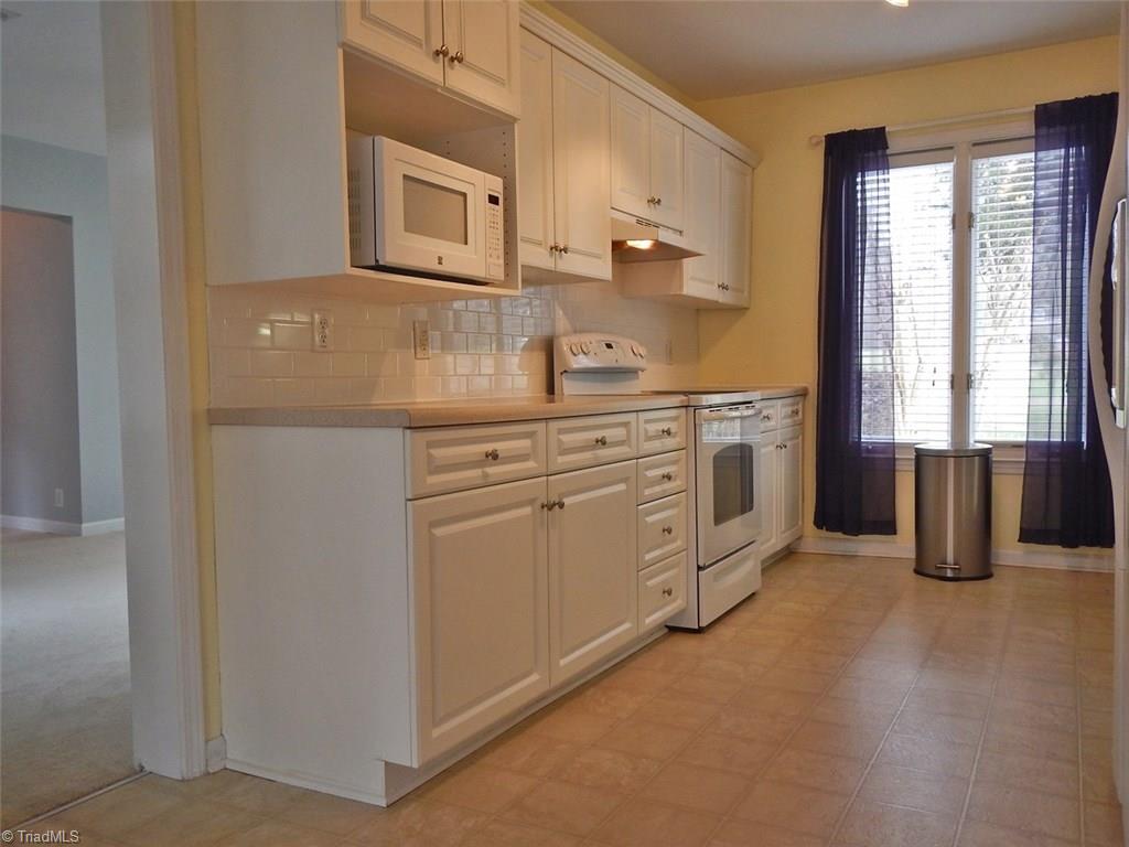120 Horneytown Road High Point, NC 27265 - Photo 9 of 28 Kitchen