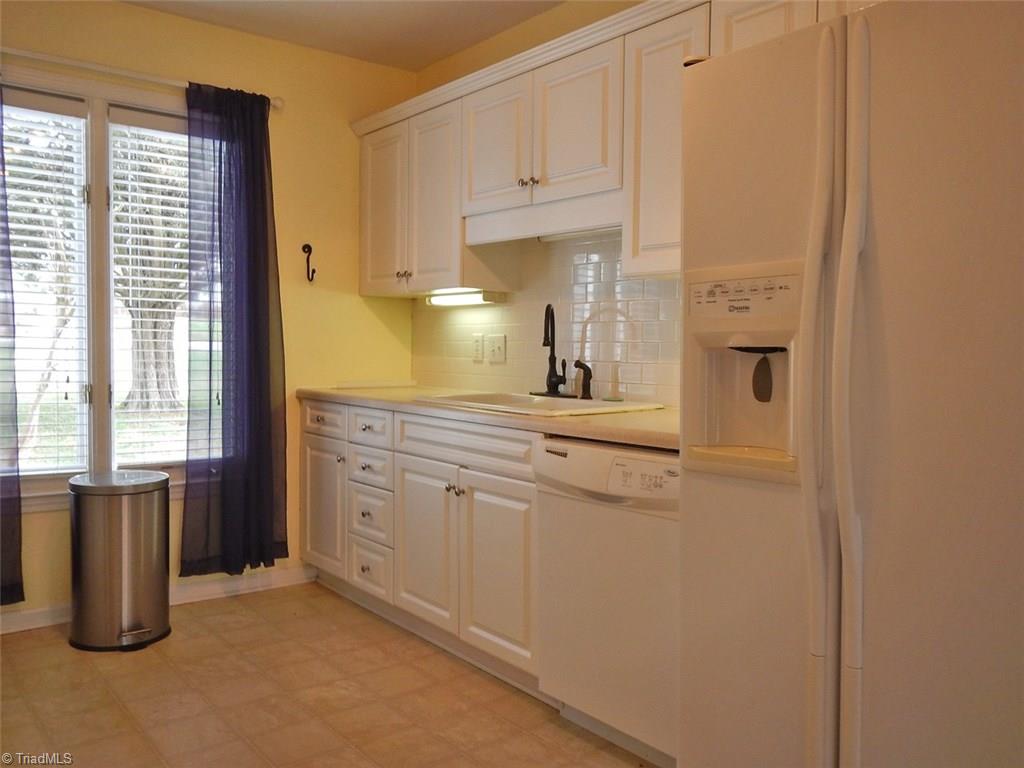 120 Horneytown Road High Point, NC 27265 - Photo 10 of 28 Kitchen
