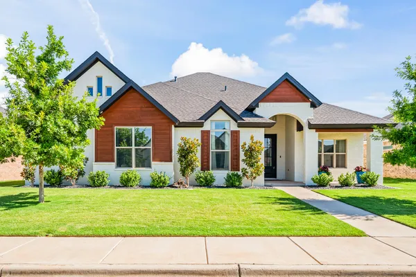 $460,000 | 7815 55th Street, Lubbock, TX 79407