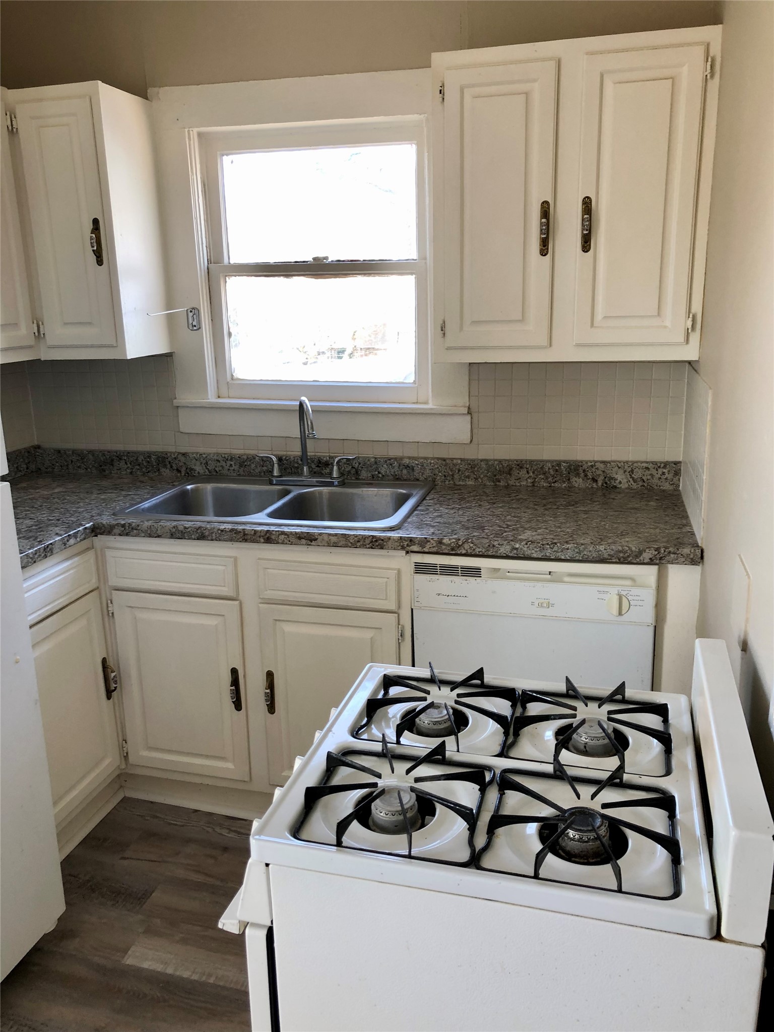 911 Harvard Street, Unit 4 Houston, TX 77008 - Photo 8 of 9