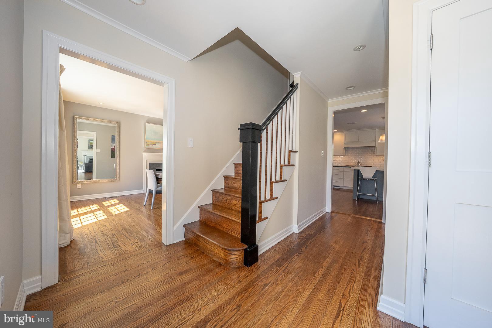 375 Colket Lane Wayne, PA 19087 - Photo 2 of 58 Entry Foyer