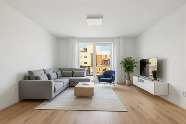 $4,750 | 1035 Commonwealth Avenue, Unit 204, Boston, MA 02215