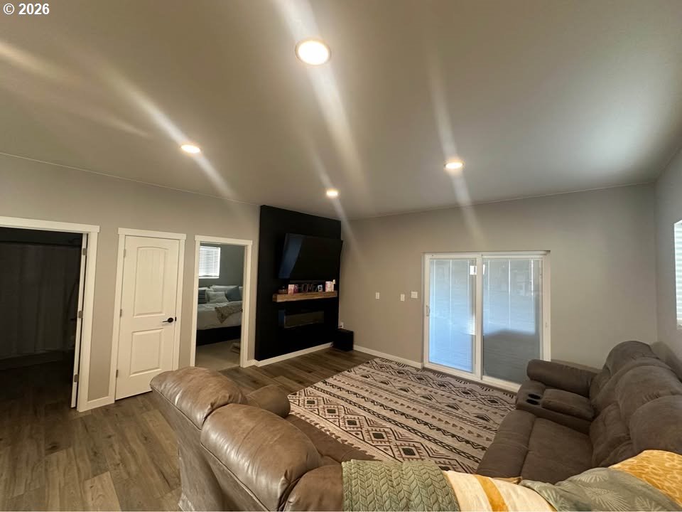 101 North Boat Basin Road The Dalles, OR 97058 - Photo 14 of 18 Living Room