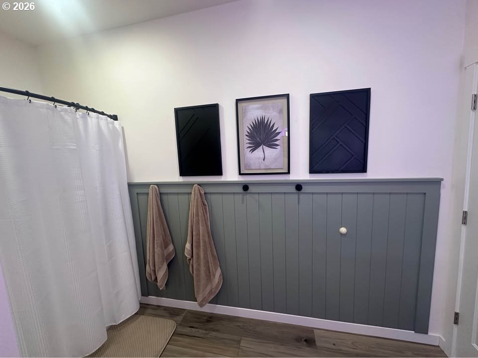 101 North Boat Basin Road The Dalles, OR 97058 - Photo 5 of 18 Bathroom