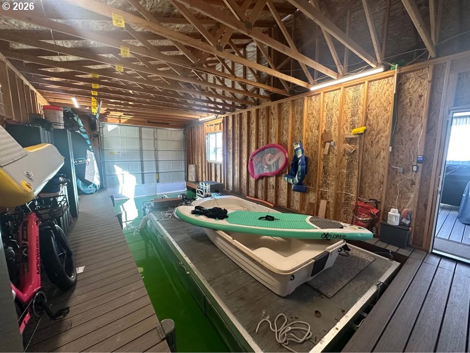 101 North Boat Basin Road The Dalles, OR 97058 - Photo 6 of 18 Garage