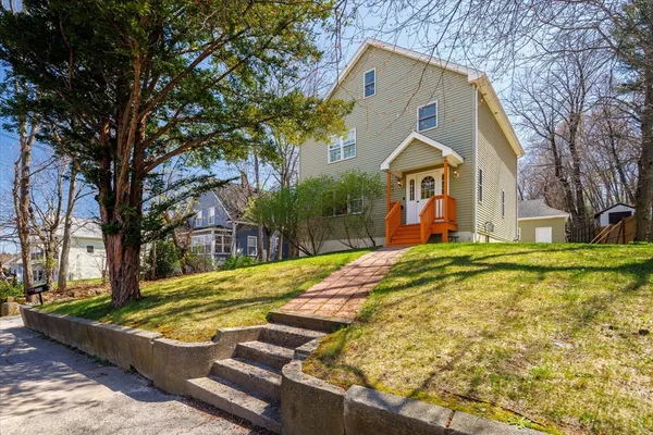$584,900 | 608 Church Street, Northbridge, MA 01588