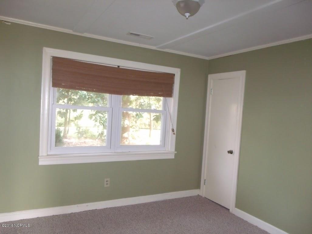 486 High School Road Teachey, NC 28464 - Photo 10 of 15 GEDC6282