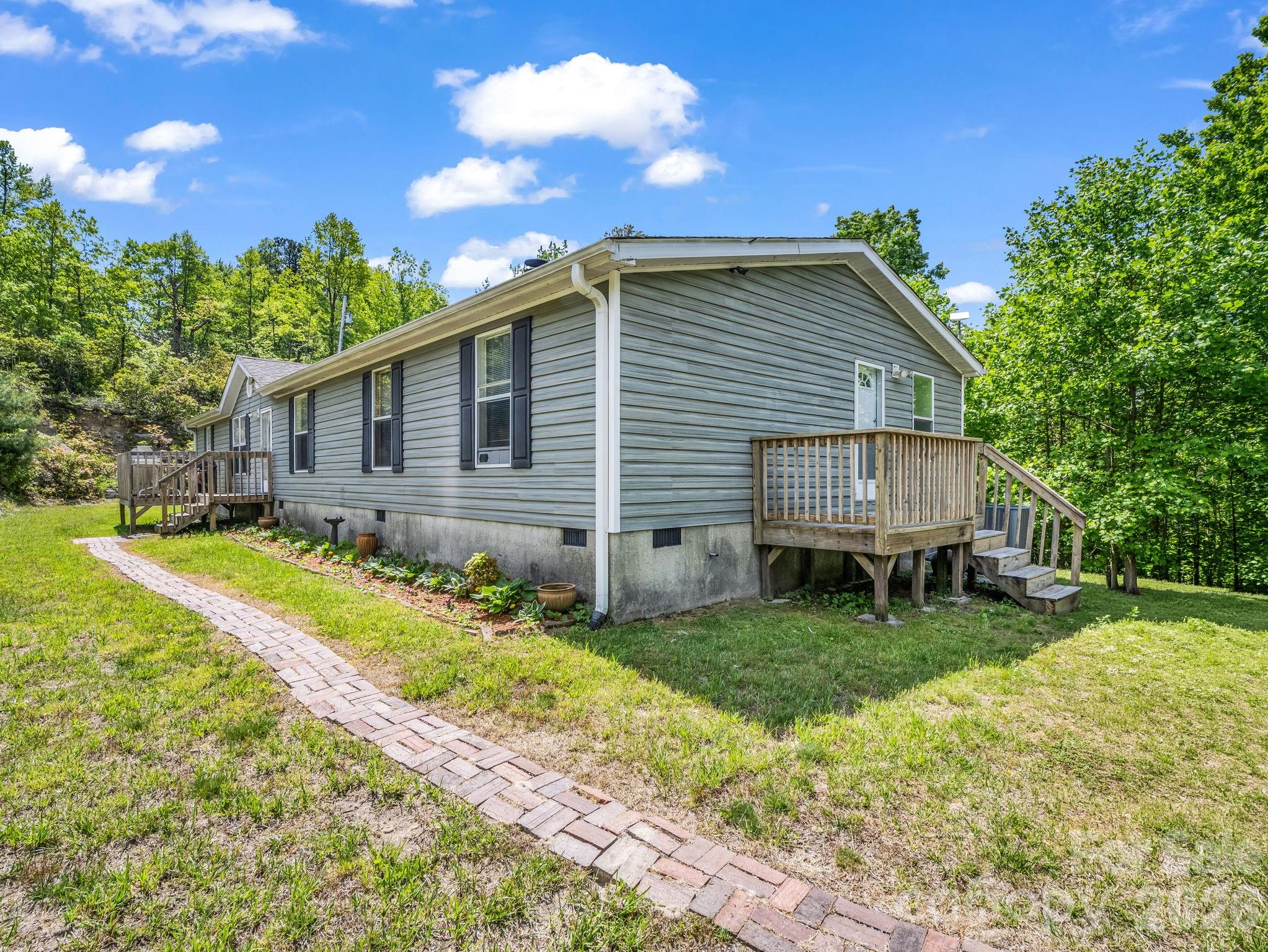 2053 Nancy Mountain Road Rosman, NC 28772 - Photo 4 of 47