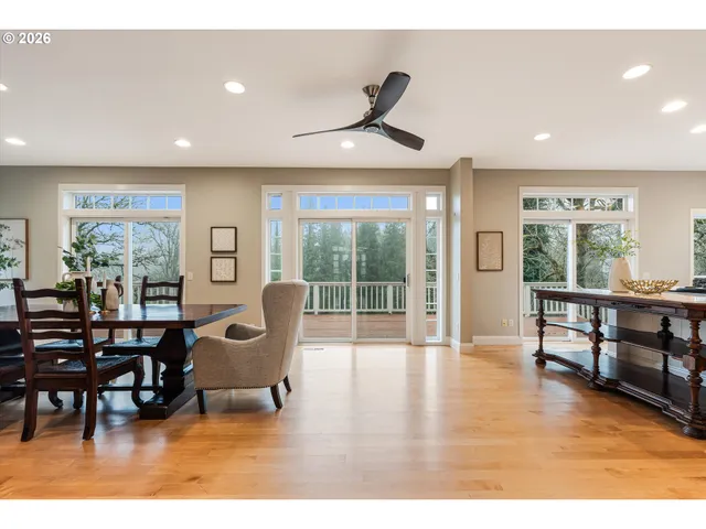 $950,000 | 15109 2nd Street Northeast, Aurora, OR 97002