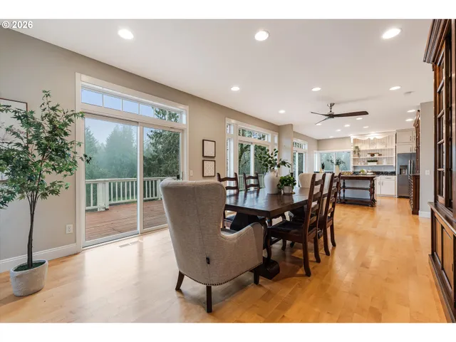 $950,000 | 15109 2nd Street Northeast, Aurora, OR 97002