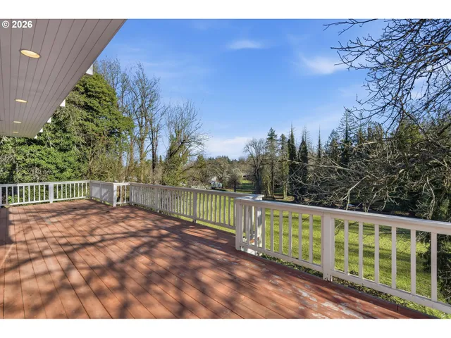 $950,000 | 15109 2nd Street Northeast, Aurora, OR 97002