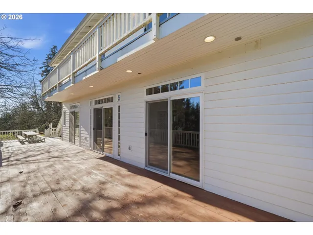 $950,000 | 15109 2nd Street Northeast, Aurora, OR 97002