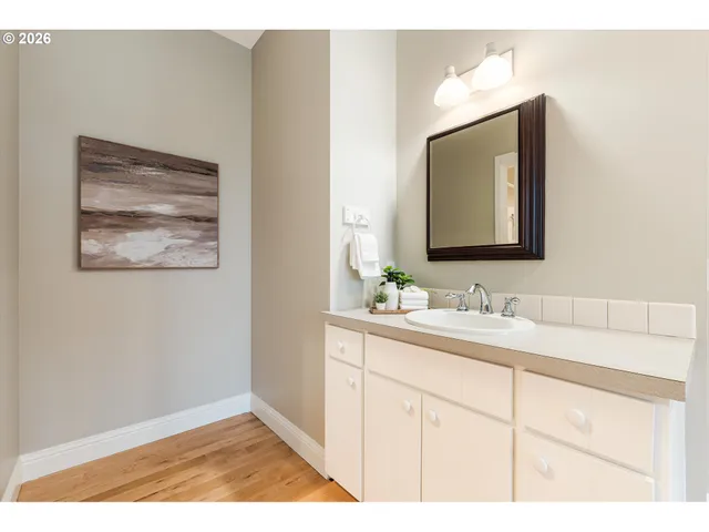 $950,000 | 15109 2nd Street Northeast, Aurora, OR 97002