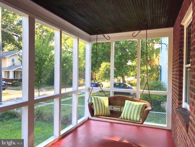 202 East Spring Street Alexandria, VA 22301 - Photo 2 of 45