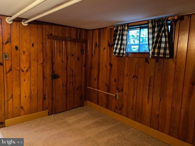 202 East Spring Street Alexandria, VA 22301 - Photo 20 of 45 a view of an empty room with windows