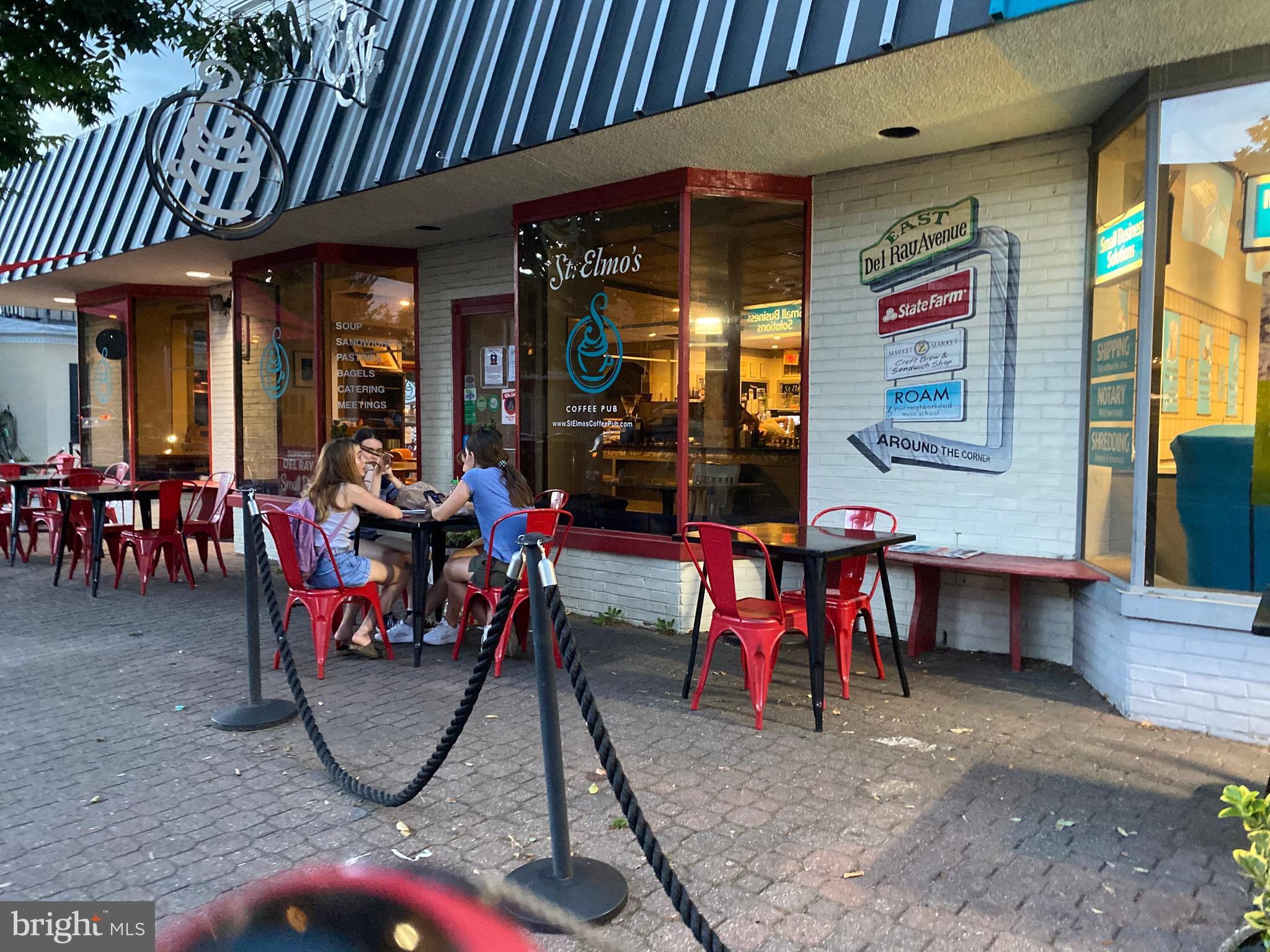 202 East Spring Street Alexandria, VA 22301 - Photo 40 of 45 an outdoor sitting area with chairs and tables
