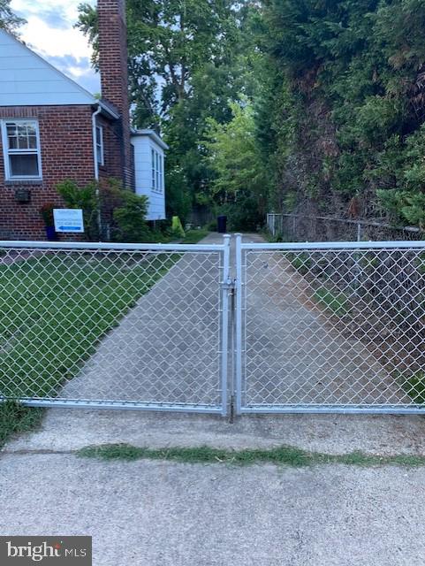 202 East Spring Street Alexandria, VA 22301 - Photo 5 of 45 a view of a brick wall