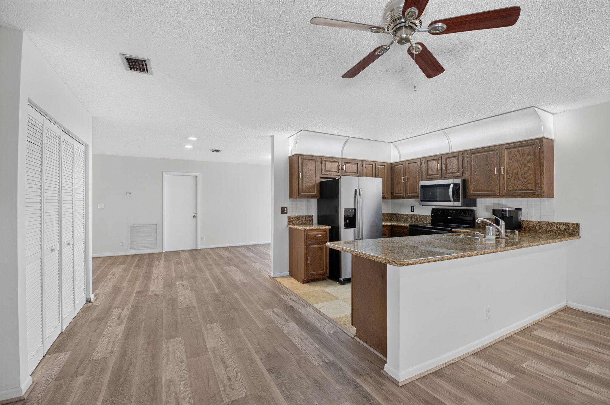 17667 Pine Needle Terrace Boca Raton, FL 33487 - Photo 10 of 40 15-web-or-mls-DSC_6715