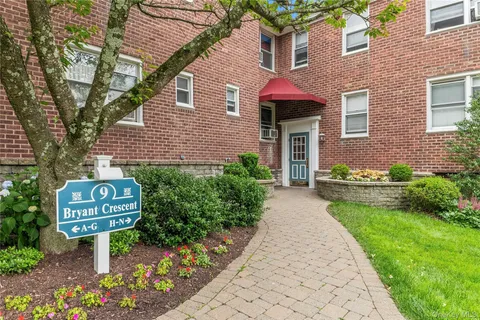 $347,000 | 9 Bryant Crescent, Unit 1G, White Plains, NY 10605