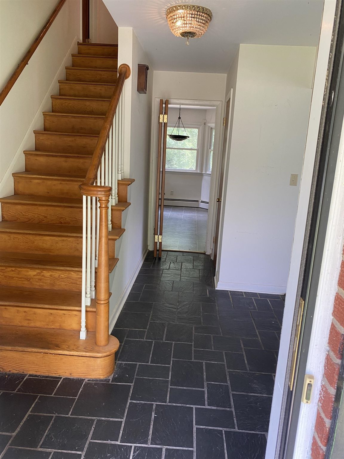 330 Shore Road Waynesboro, VA 22980 - Photo 3 of 52 Gallery Image 3