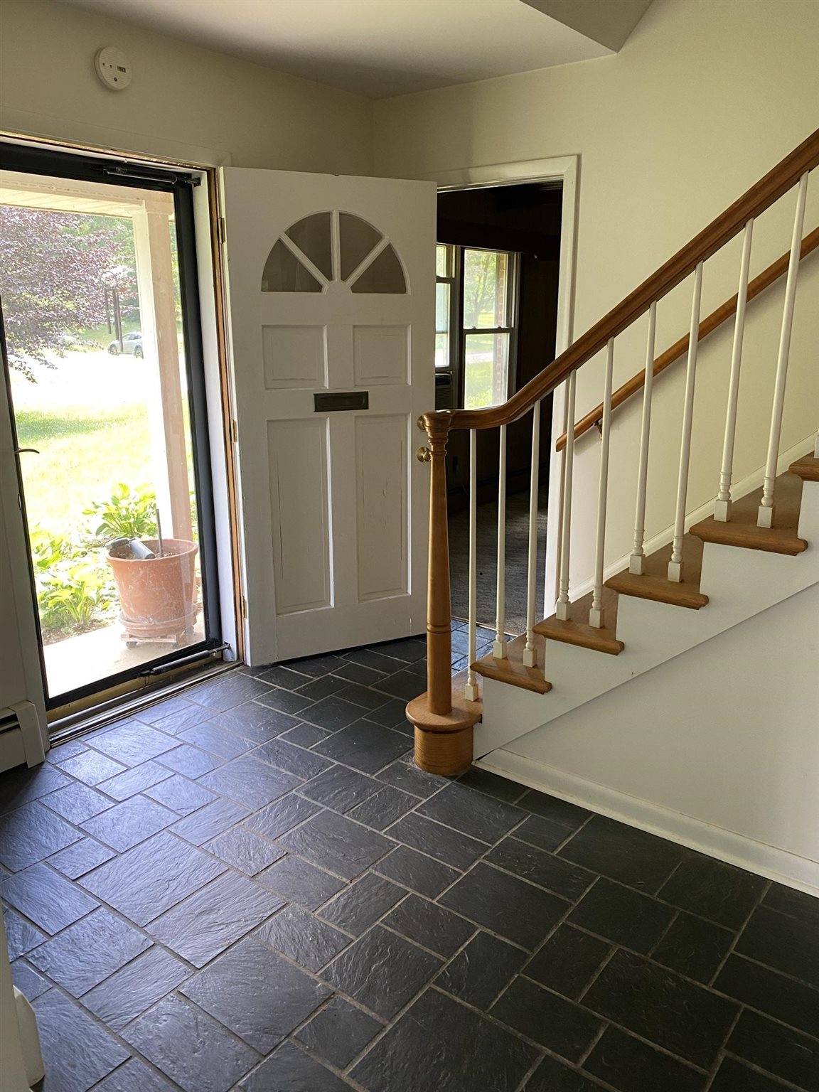 330 Shore Road Waynesboro, VA 22980 - Photo 4 of 52 Gallery Image 4