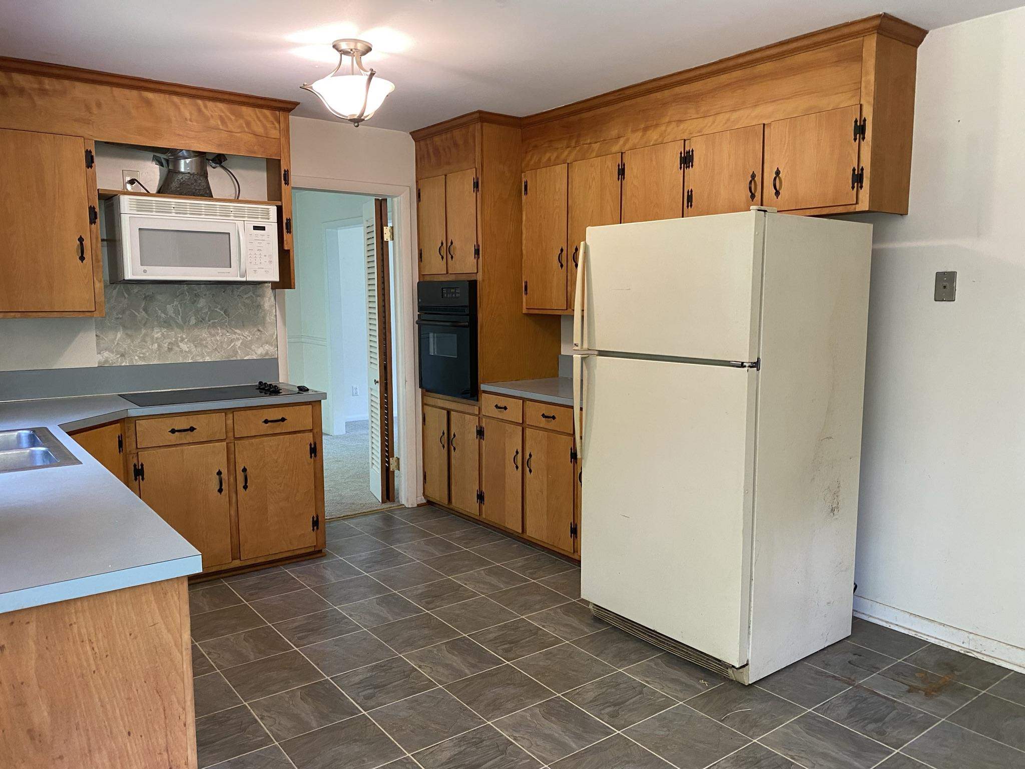 330 Shore Road Waynesboro, VA 22980 - Photo 9 of 52 Gallery Image 9