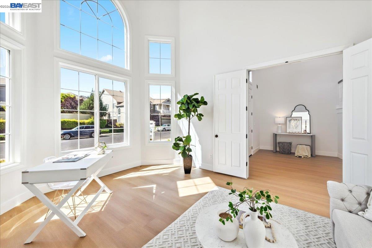 2890 Sable Oaks Way Dublin, CA 94568 - Photo 20 of 60 a living room with furniture and potted plant