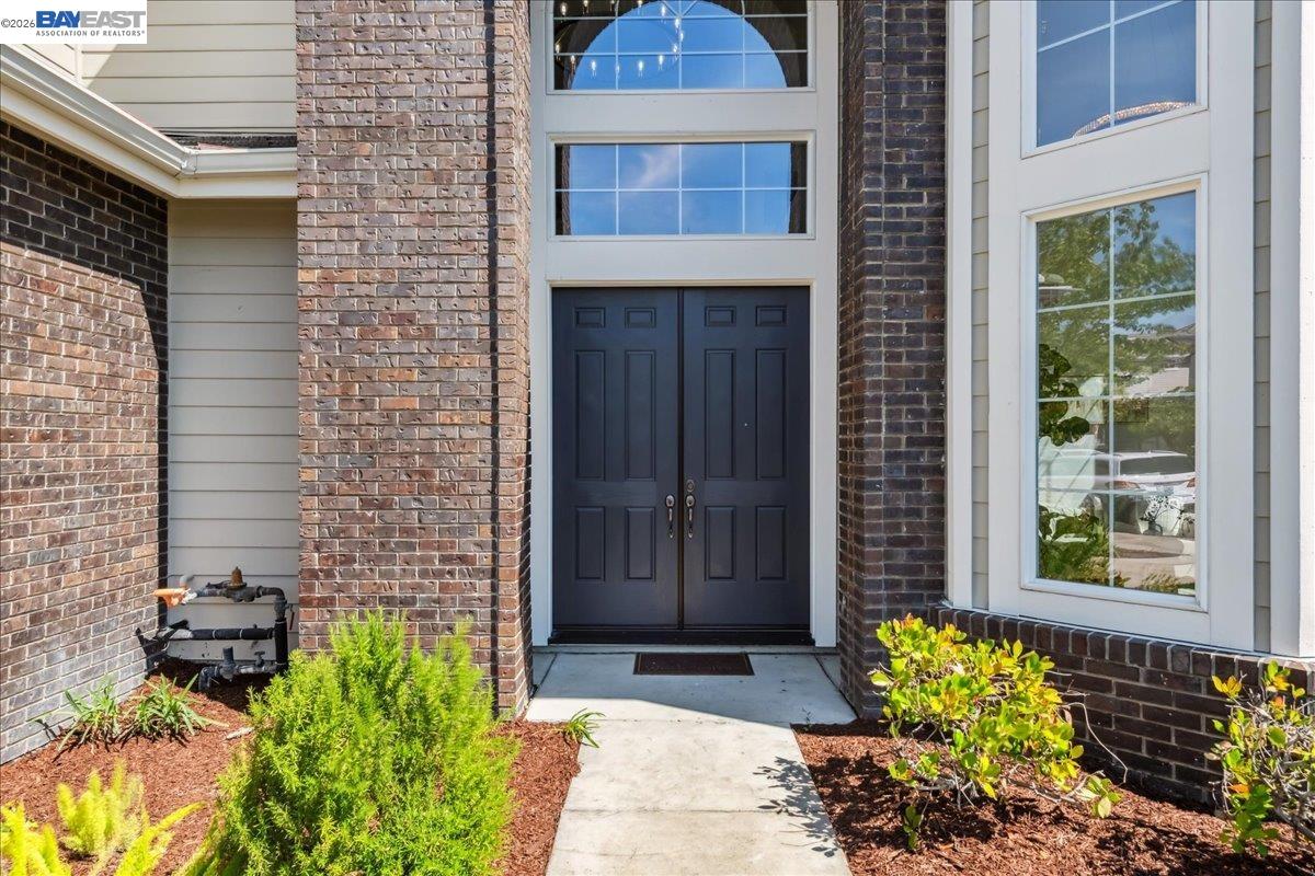 2890 Sable Oaks Way Dublin, CA 94568 - Photo 2 of 60