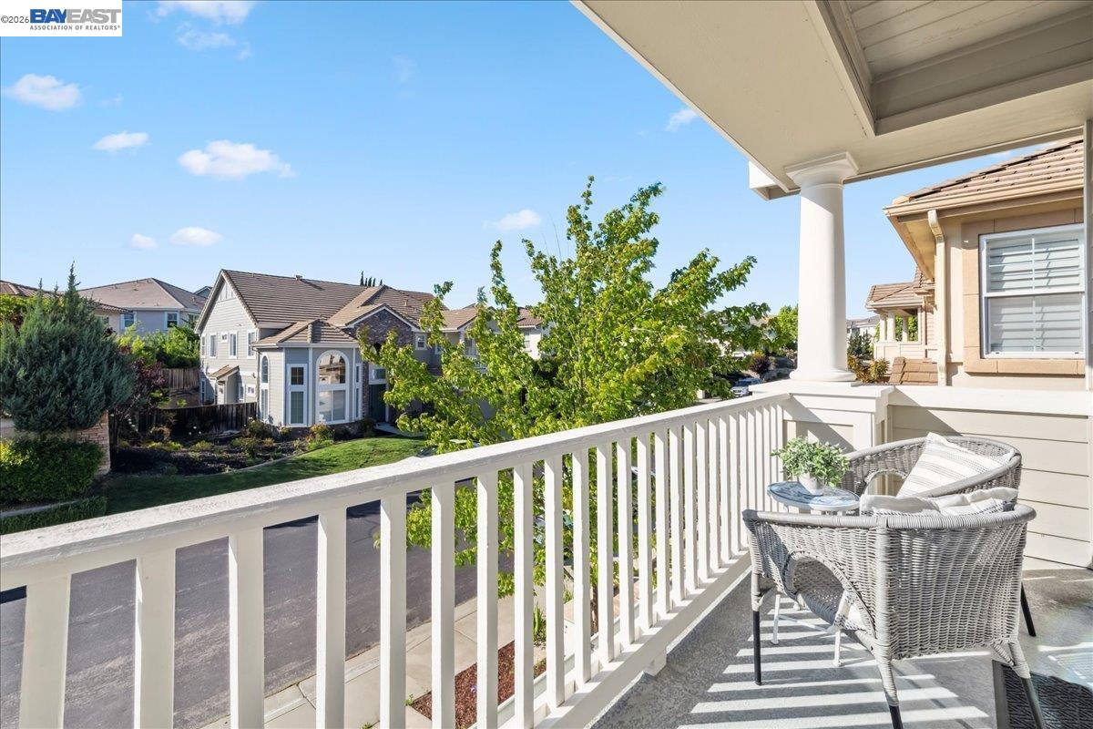 2890 Sable Oaks Way Dublin, CA 94568 - Photo 43 of 60 a view of a two chairs in the roof deck