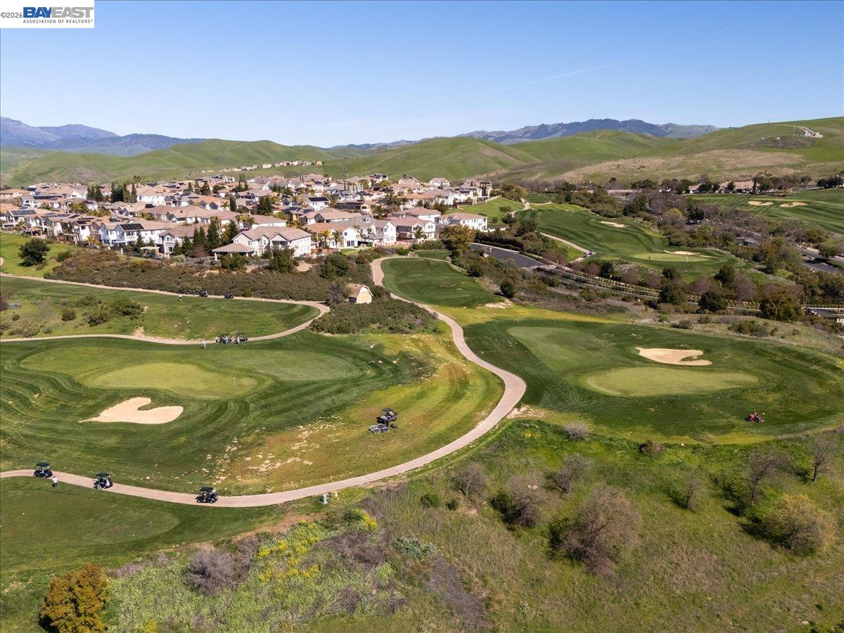 2890 Sable Oaks Way Dublin, CA 94568 - Photo 60 of 60 a view of a lake with a city