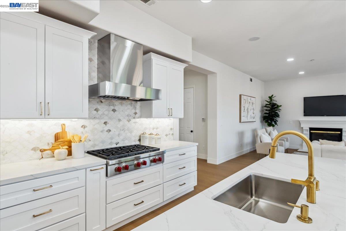 2890 Sable Oaks Way Dublin, CA 94568 - Photo 8 of 60