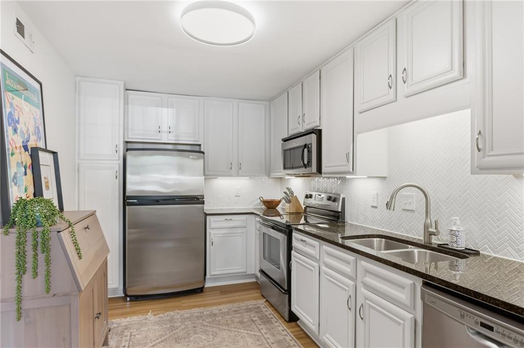 1468 Briarwood Road Northeast, Unit 301 Atlanta, GA 30319 - Photo 15 of 30