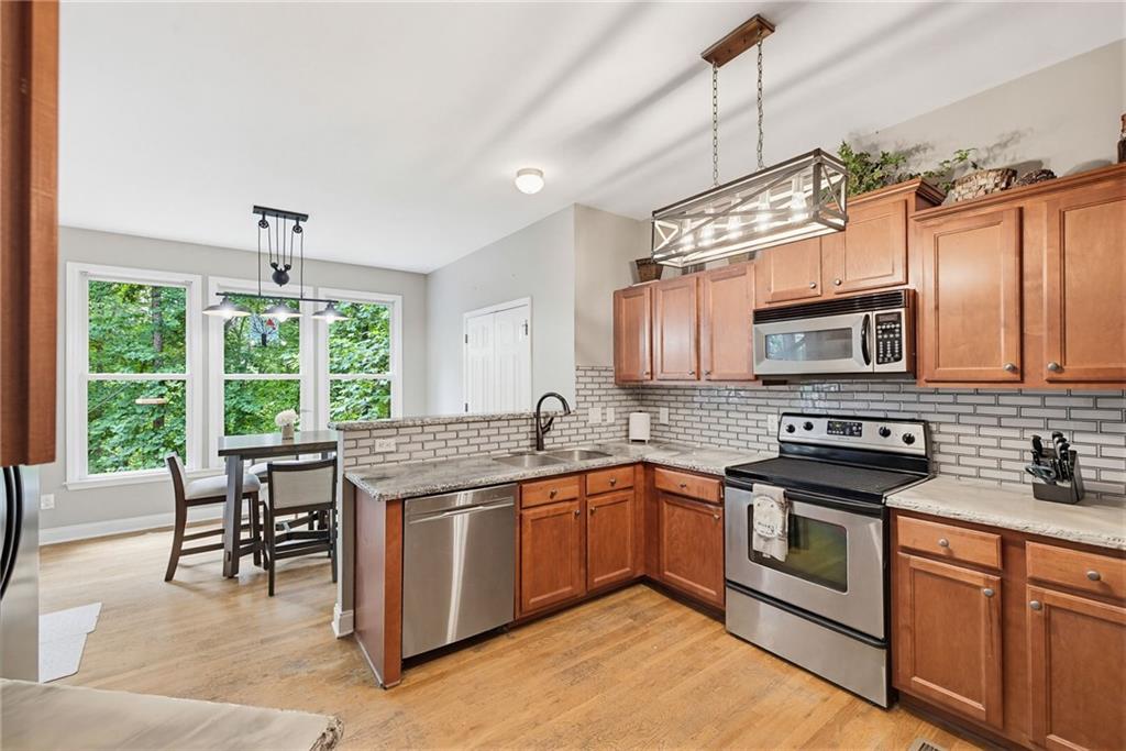 3560 Ridge Drive Gainesville, GA 30501 - Photo 6 of 34