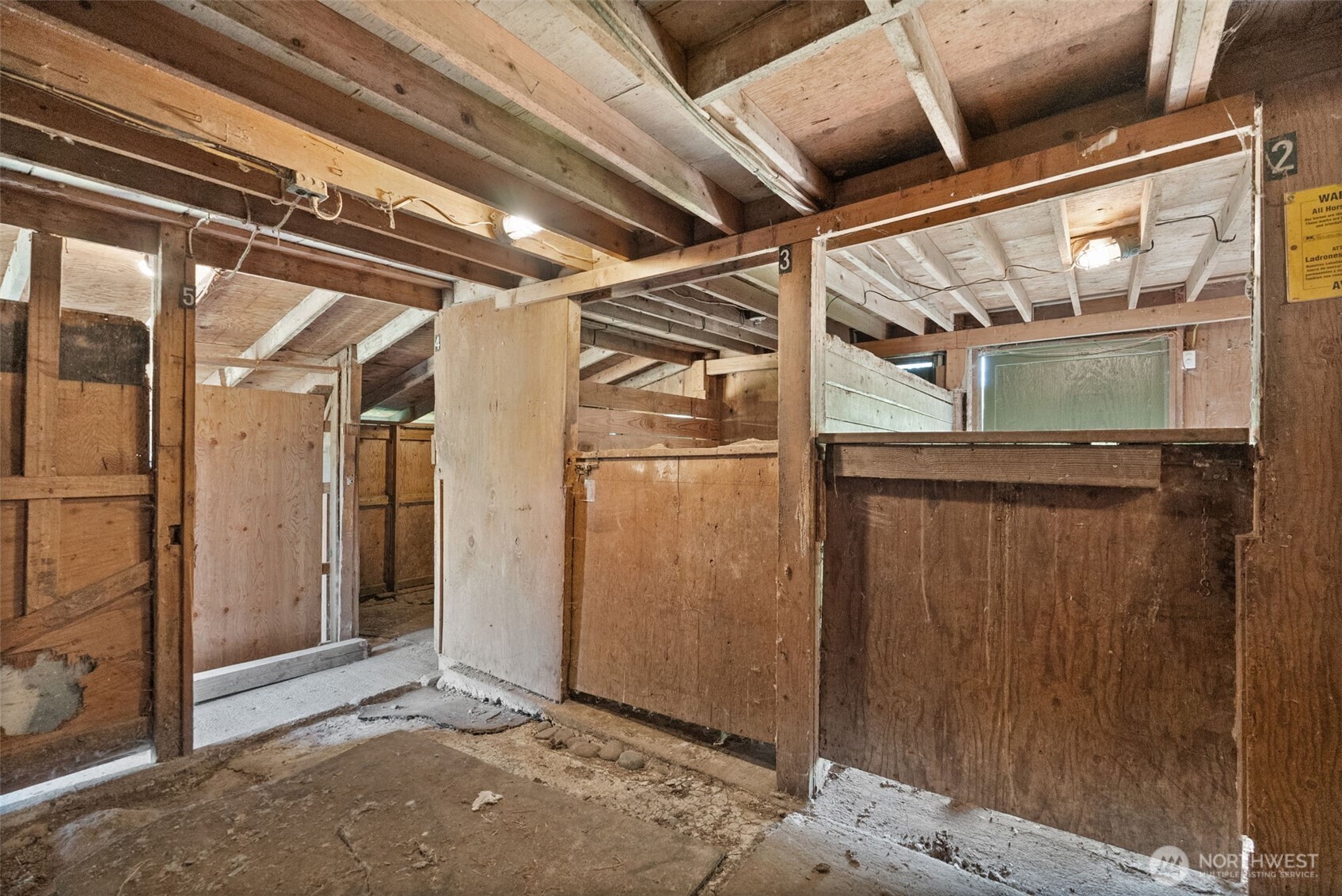 11810 County Line Road East Edgewood, WA 98372 - Photo 30 of 38 a view of an empty room