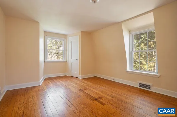 $898,000 | 2401 Fontaine Ave Extension, Charlottesville, VA 22903