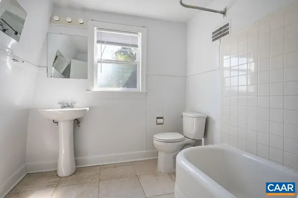 $898,000 | 2401 Fontaine Ave Extension, Charlottesville, VA 22903