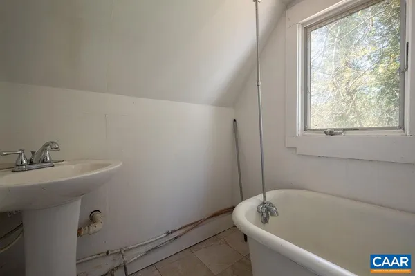 $898,000 | 2401 Fontaine Ave Extension, Charlottesville, VA 22903