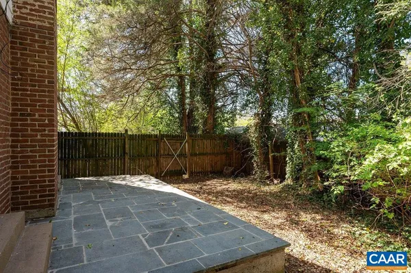 $898,000 | 2401 Fontaine Ave Extension, Charlottesville, VA 22903