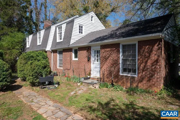 $898,000 | 2401 Fontaine Ave Extension, Charlottesville, VA 22903