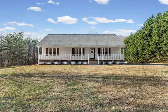 $299,900 | 1537 Bear Creek Road, Rustburg, VA 24588