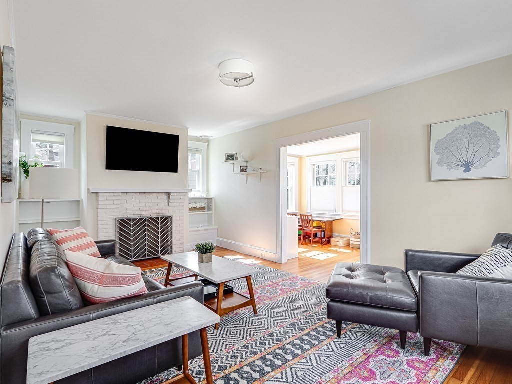 14 Samoset Road Newton, MA 02468 - Photo 2 of 32